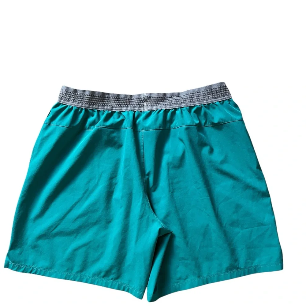 Fabletics “The Fundamental” Shorts Adult Men’s Large Green UNLINED Gym EXCELLENT